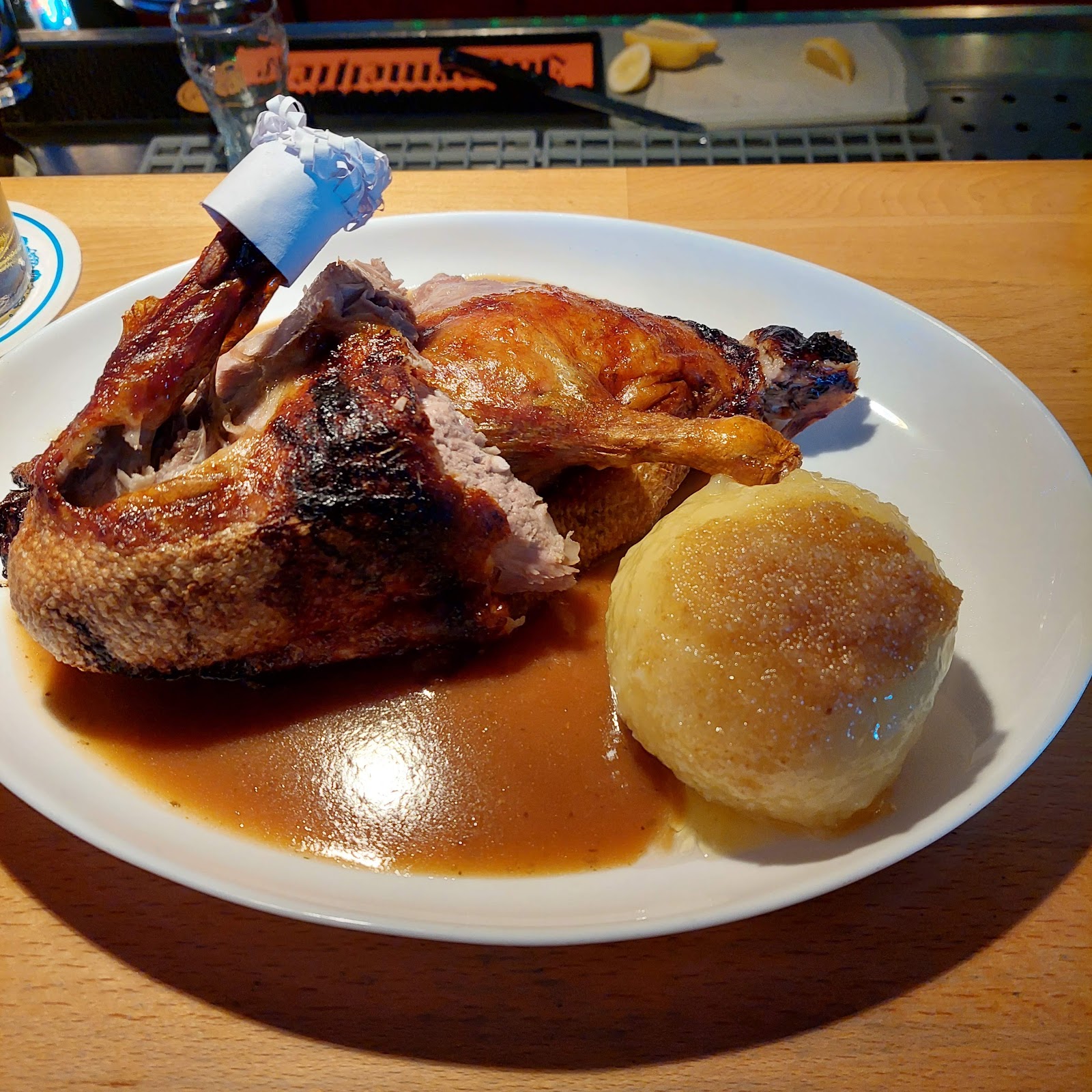 Sir John Aubing – Außenansicht und Atmosphäre