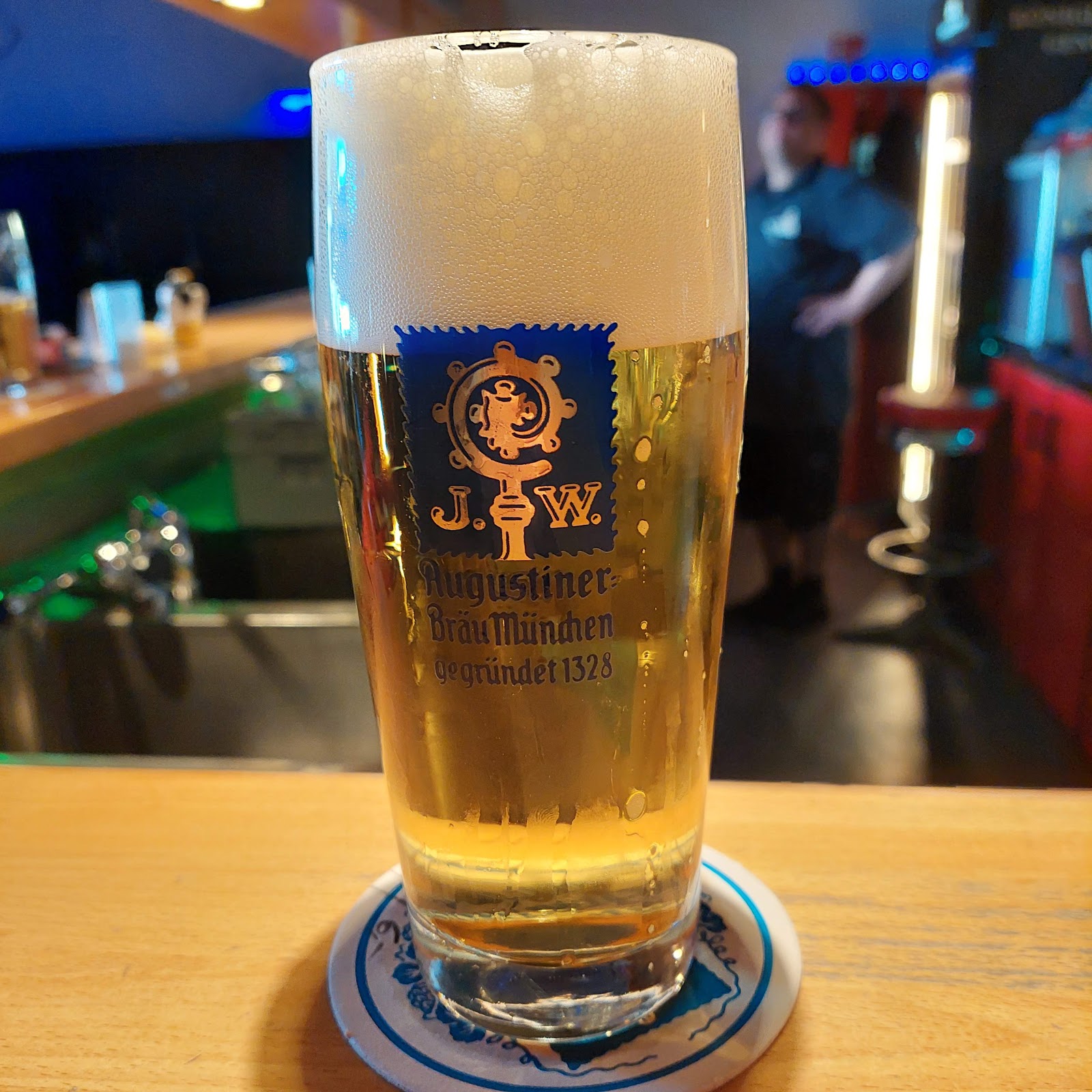 Gesellige Abende und Events im Sir John Aubing